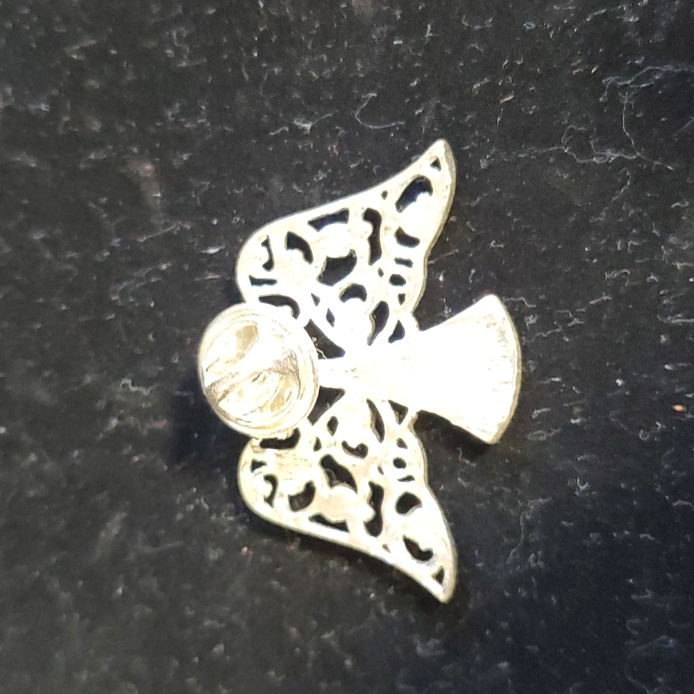 Angel pin - Picture 2 of 3